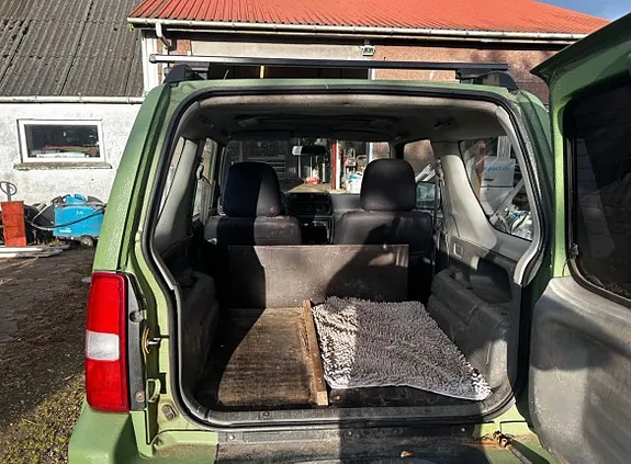 Suzuki Jimny 2000 photo 3
