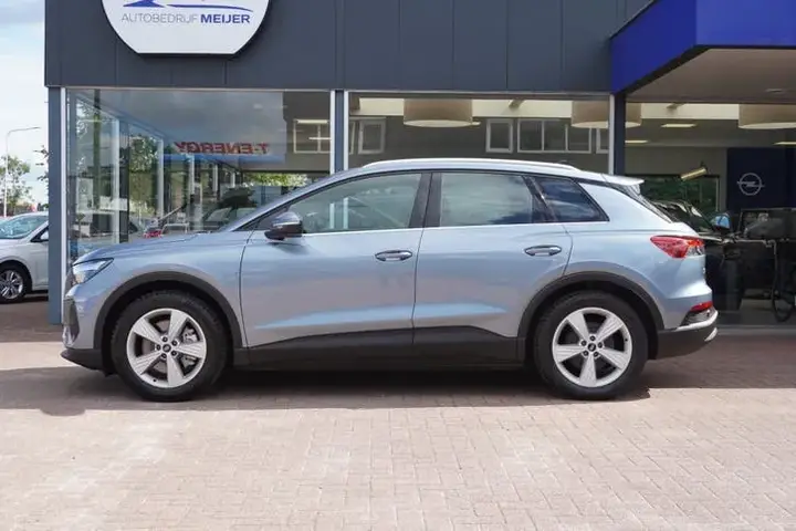 Audi Q4 E-Tron 2021 photo 2