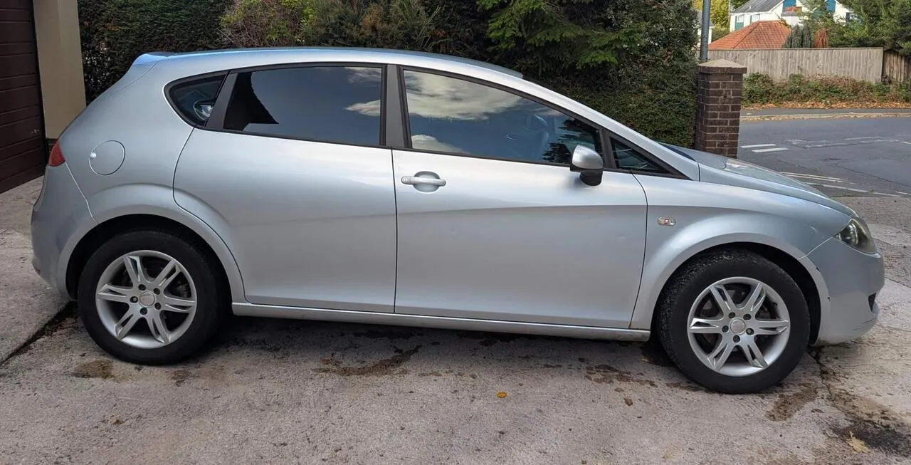 Seat Leon 2008 photo 2