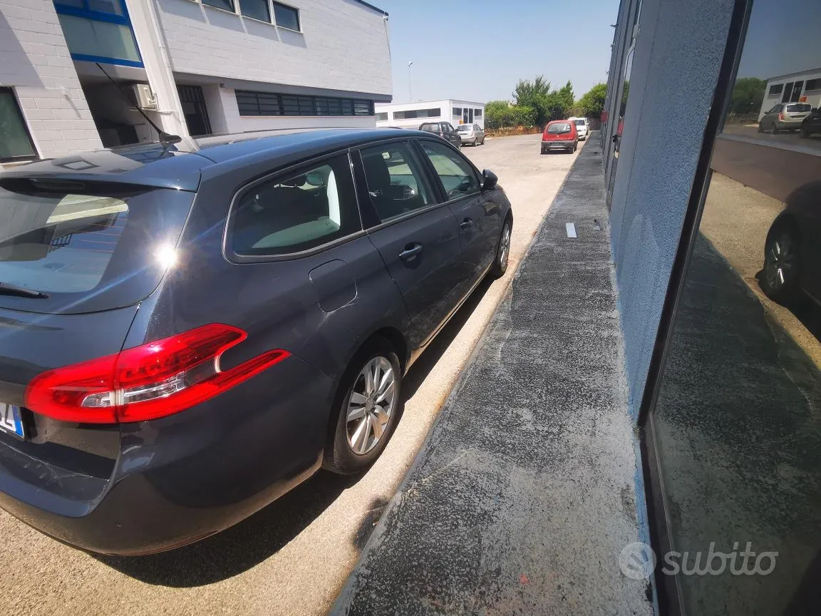 Peugeot 308 2018 photo 4