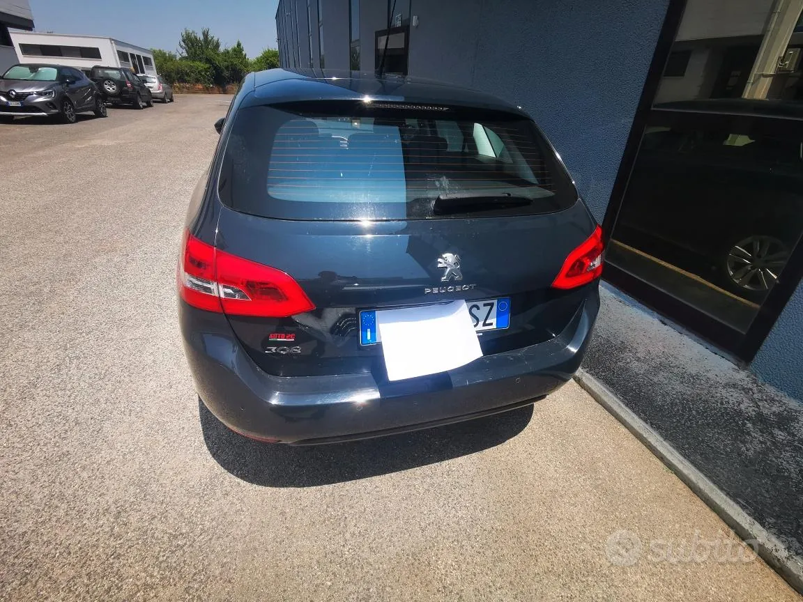 Peugeot 308 2018 photo 2