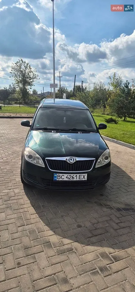 Skoda Roomster 2010 photo 3