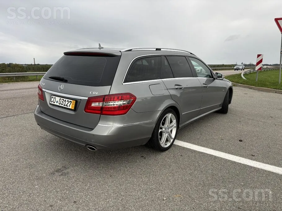 Mercedes-Benz E350 2010 photo 4