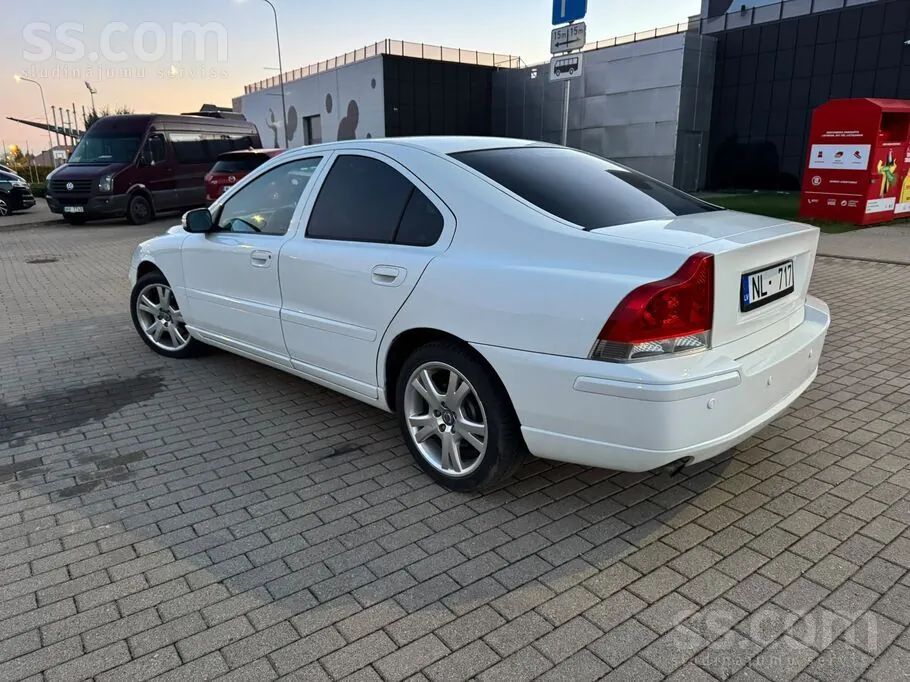 Volvo S60 2009 photo 5