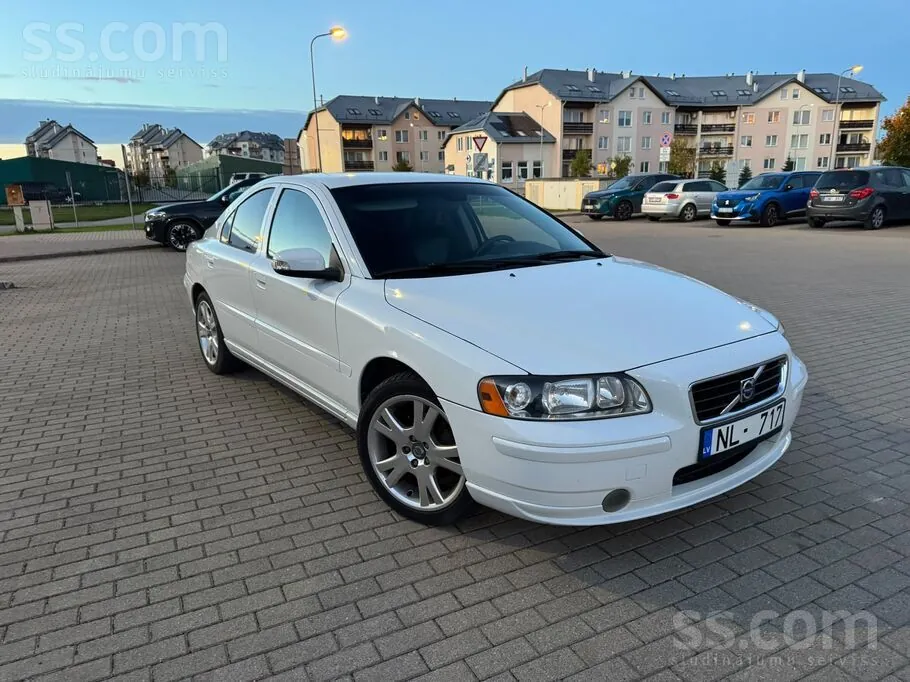 Volvo S60 2009 photo 3