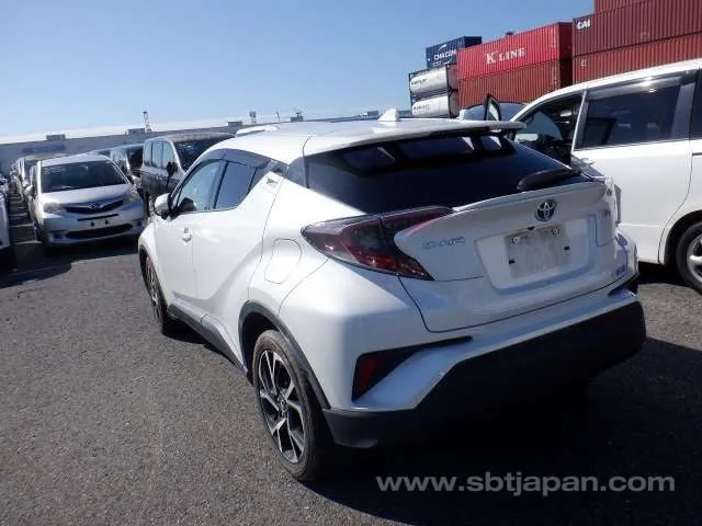 Toyota C-Hr 2017 photo 3