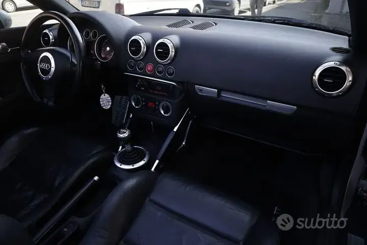 Audi Tt Roadster 2000 photo 2