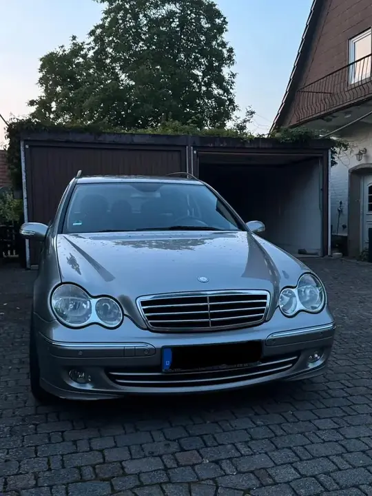 Mercedes-Benz C200