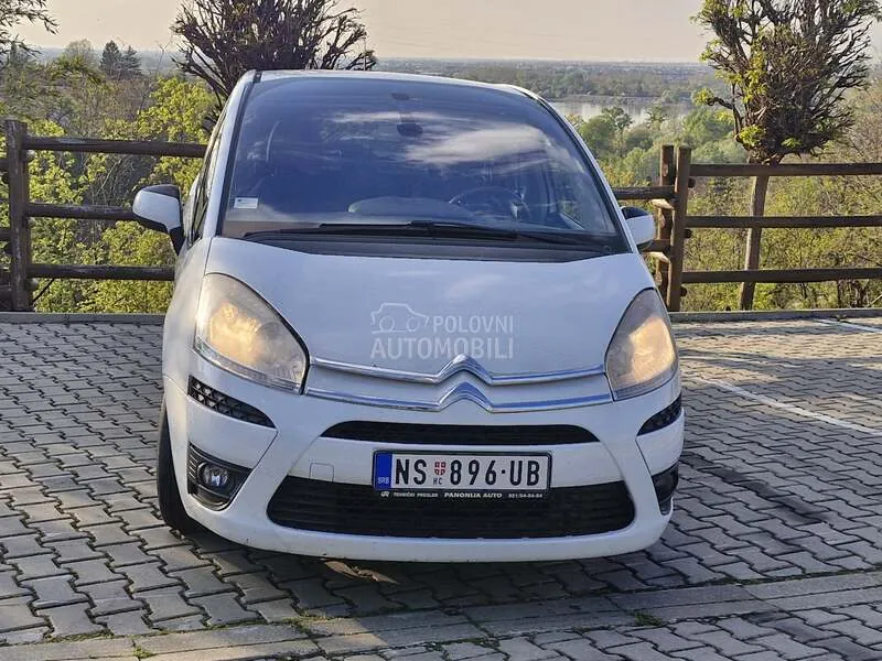 Citroen C4 Picasso 2011 photo 4