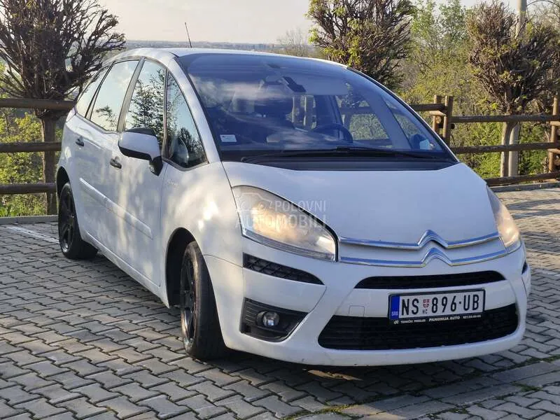 Citroen C4 Picasso 2011 photo 2