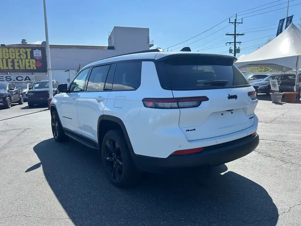 Jeep Grand Cherokee 2024 photo 3