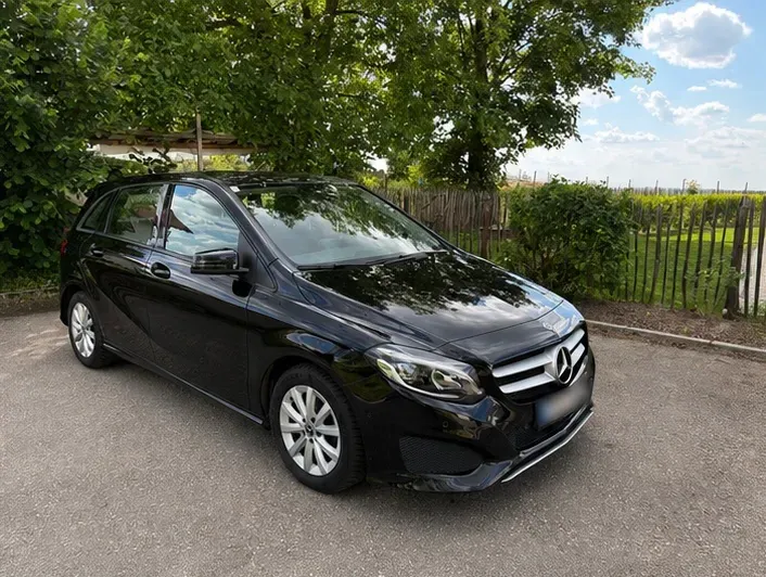Mercedes-Benz B-Class 2017 photo 3