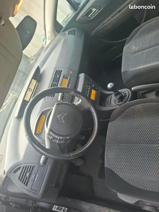 Citroen C4 2005 photo 3