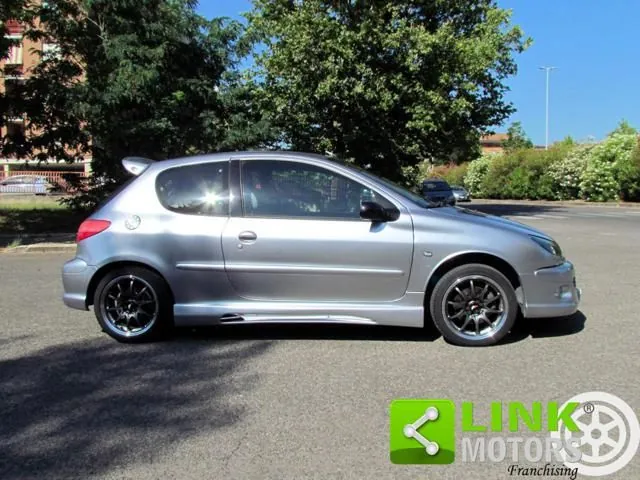 Peugeot 206 2000 photo 2