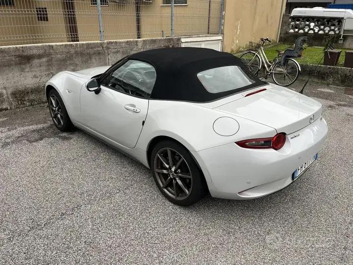 Mazda Mx-5 2017 photo 2