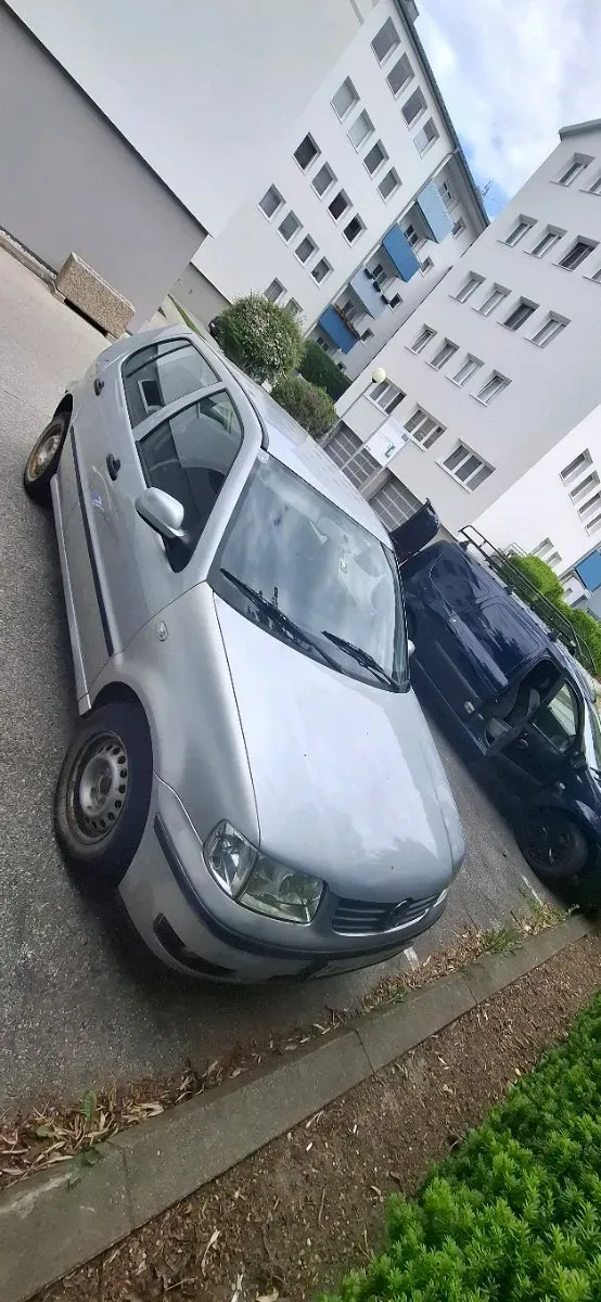Volkswagen Polo 2001 photo 2
