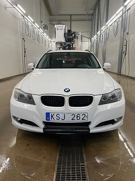 BMW 3 Series 2010 photo 5