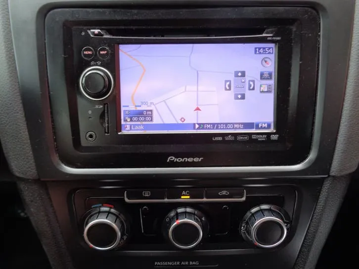 Volkswagen Golf 2010 photo 3