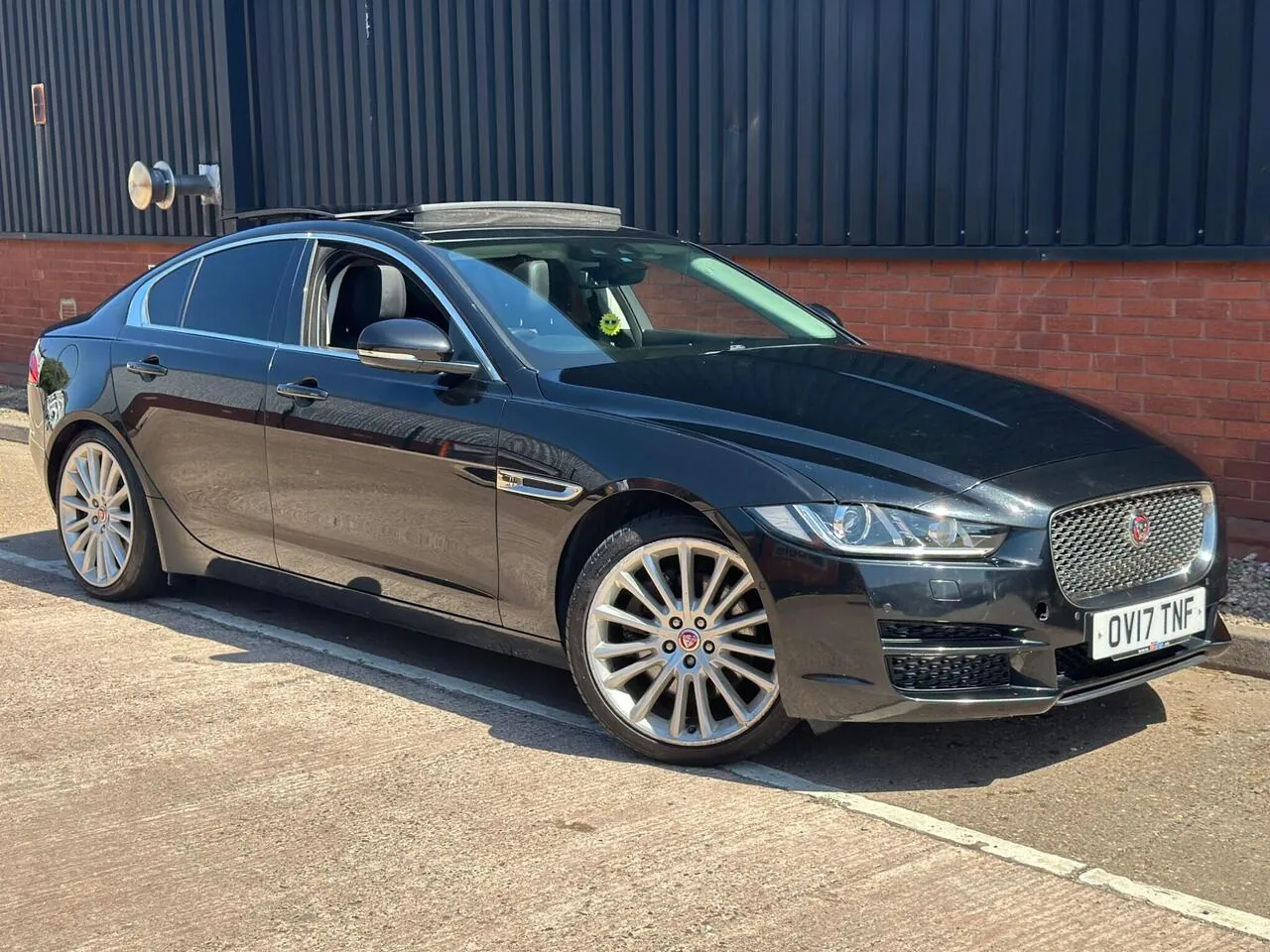 Jaguar Xe
