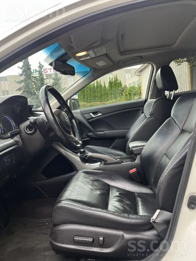 Honda Accord 2010 photo 5