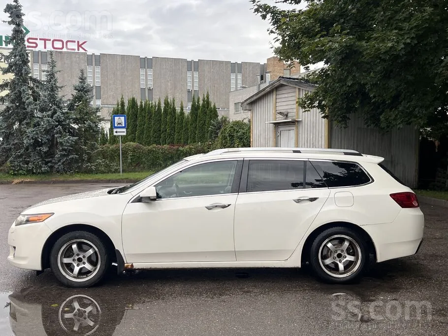 Honda Accord 2010 photo 3