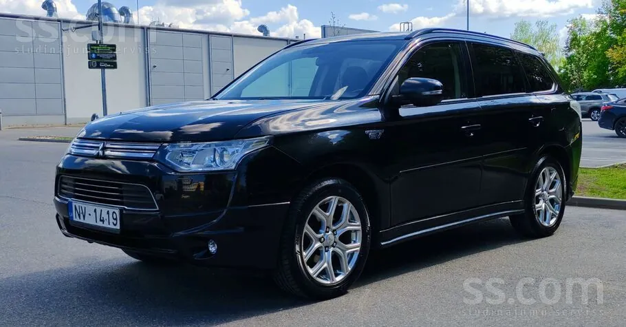Mitsubishi Outlander 2014 photo 2