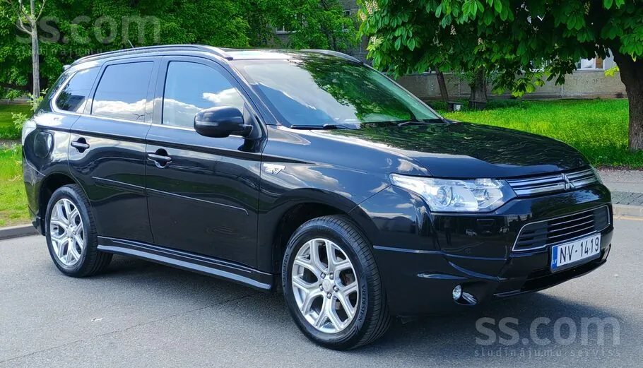 Mitsubishi Outlander 2014 photo 4