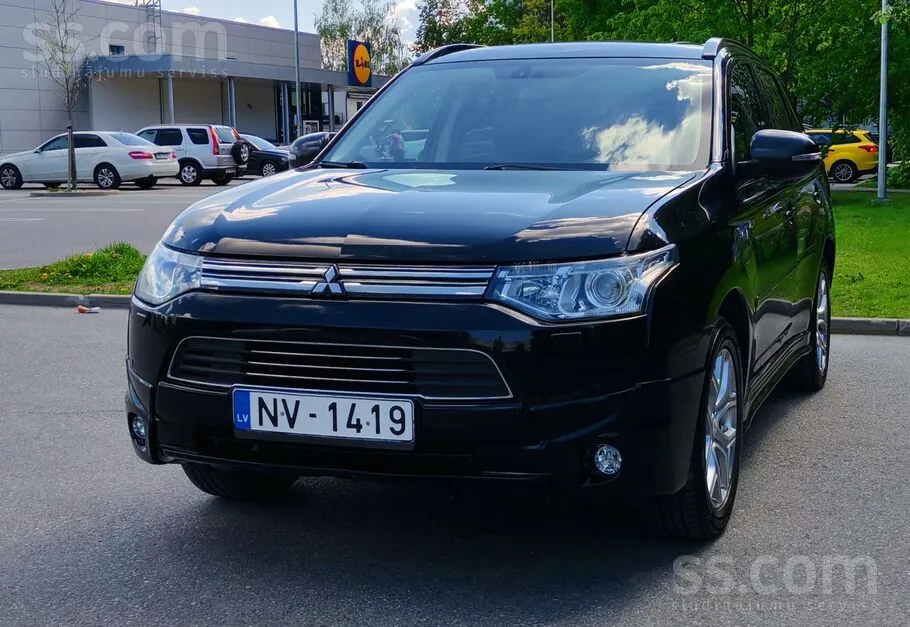 Mitsubishi Outlander 2014 photo 3