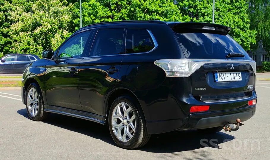 Mitsubishi Outlander 2014 photo 5