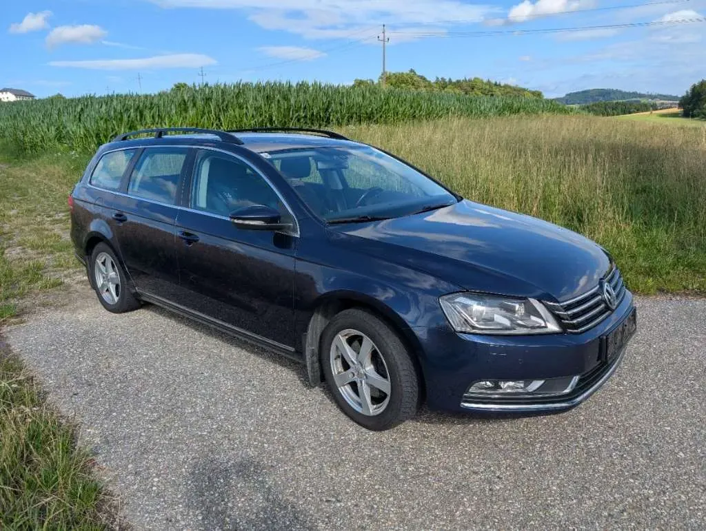 Volkswagen Passat 2013 photo 2