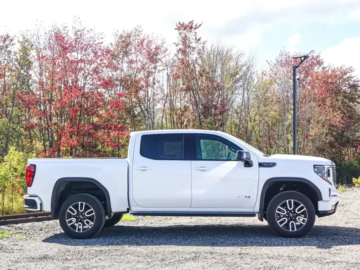 GMC Sierra 1500 2026 photo 3