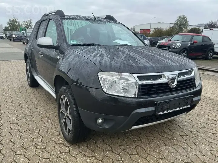 Dacia Duster 2011 photo 2