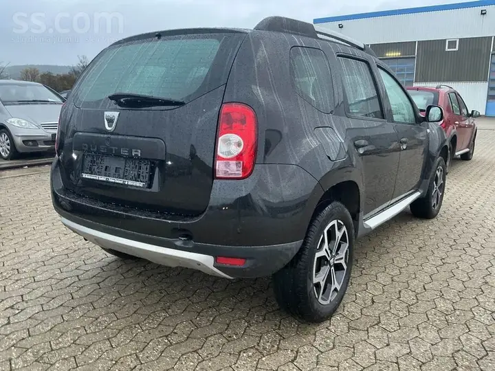 Dacia Duster 2011 photo 4