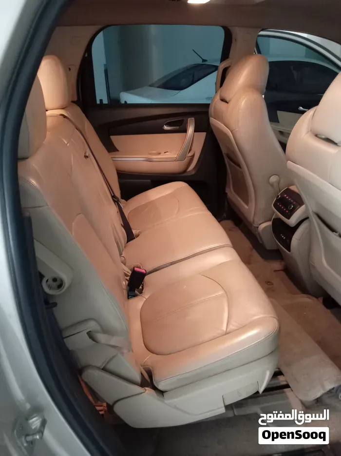 GMC Acadia 2012 photo 4