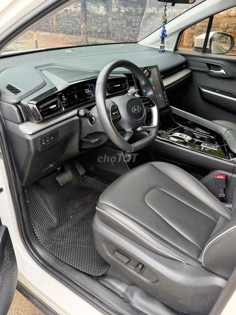 Hyundai Custin 2023 photo 5