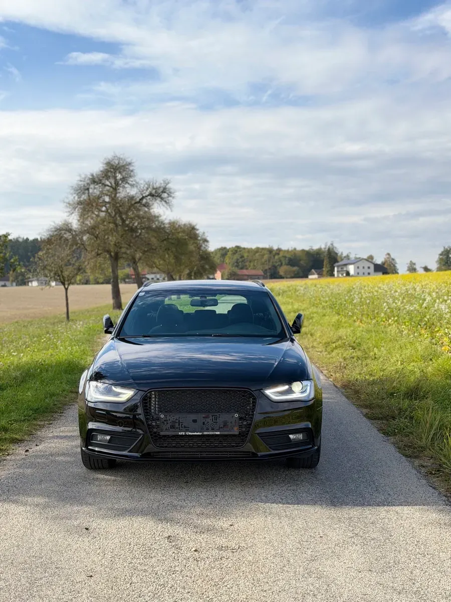 Audi A4 2013 photo 2