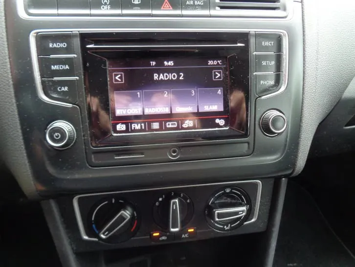 Volkswagen Polo 2016 photo 3