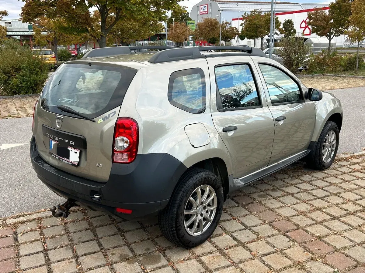 Dacia Duster 2012 photo 3