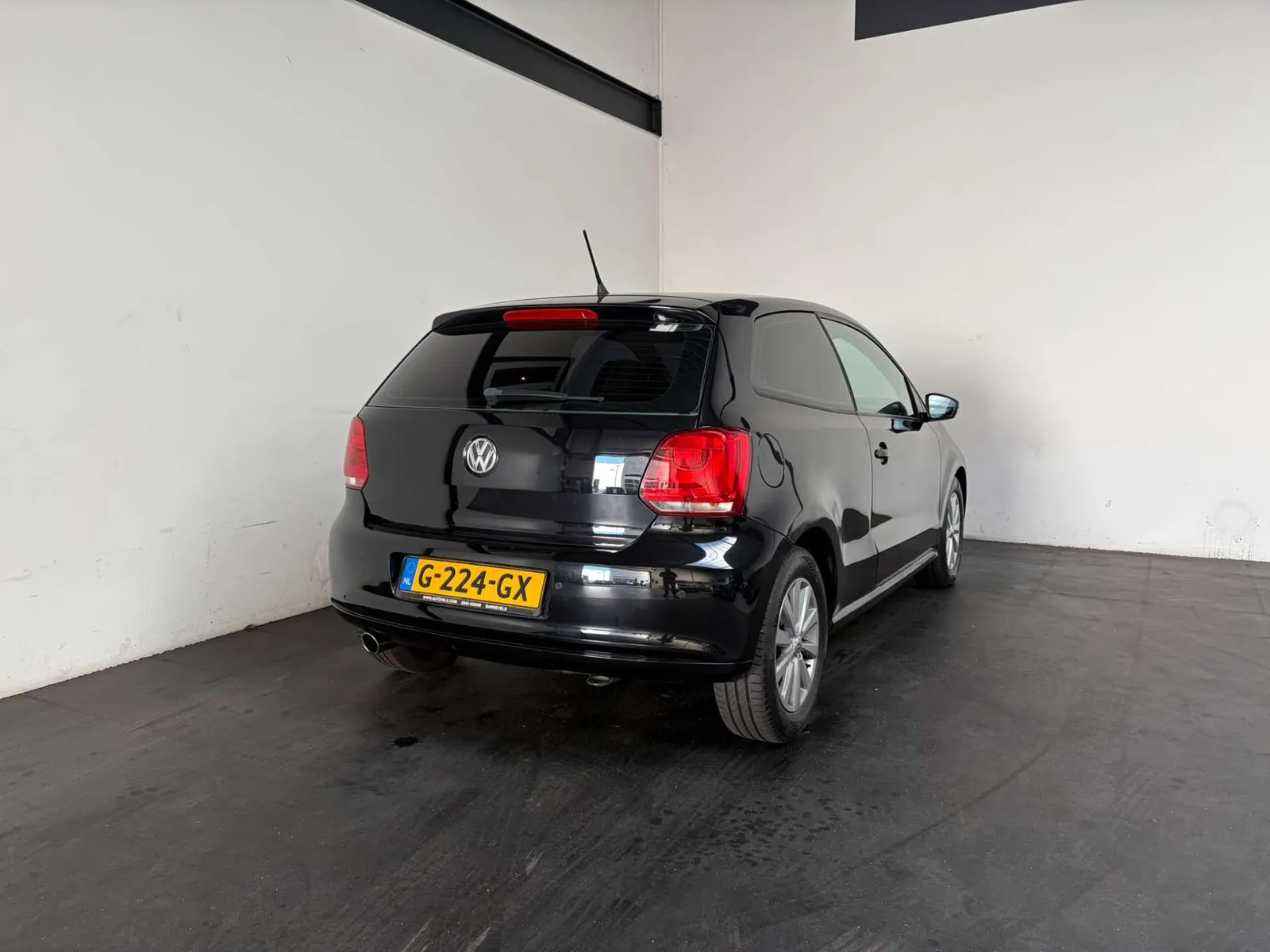 Volkswagen Polo 2012 photo 2