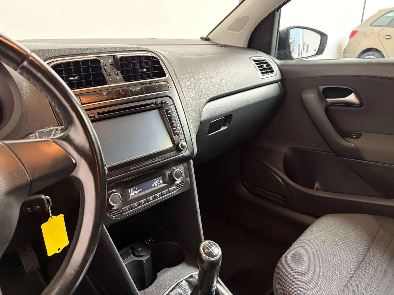 Volkswagen Polo 2012 photo 5