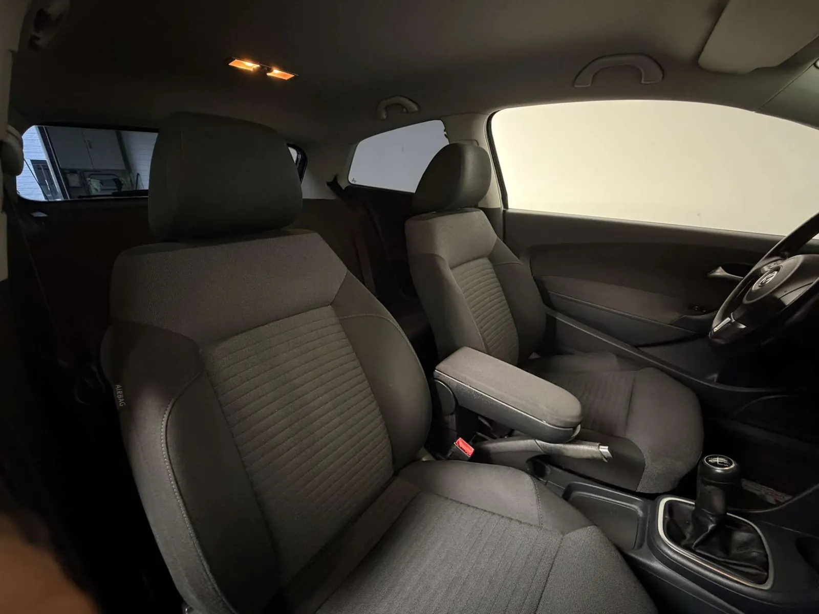 Volkswagen Polo 2012 photo 4