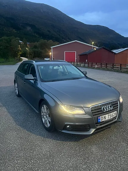 Audi A4 2012 photo 5