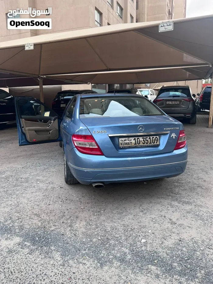 Mercedes-Benz C-Class 2010 photo 2