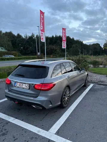 Mercedes-Benz C220
