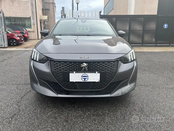 Peugeot 208 2019 photo 2