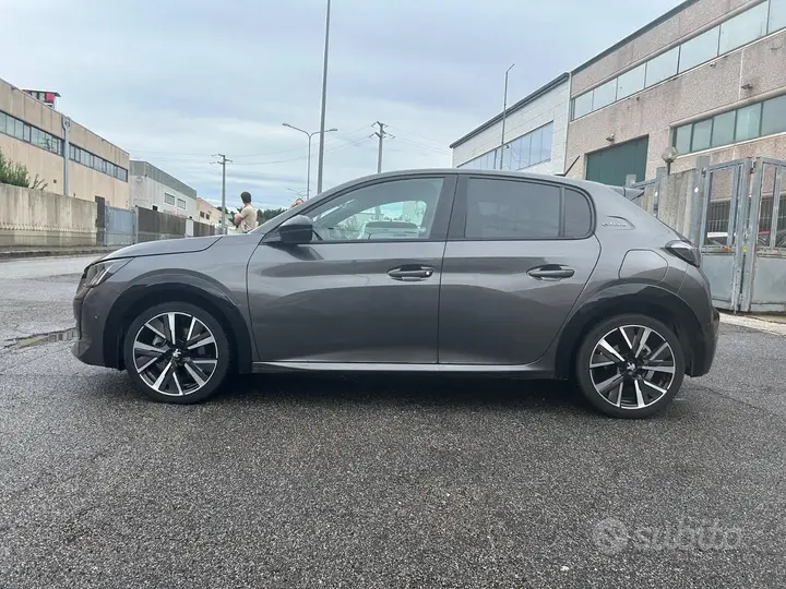Peugeot 208 2019 photo 3