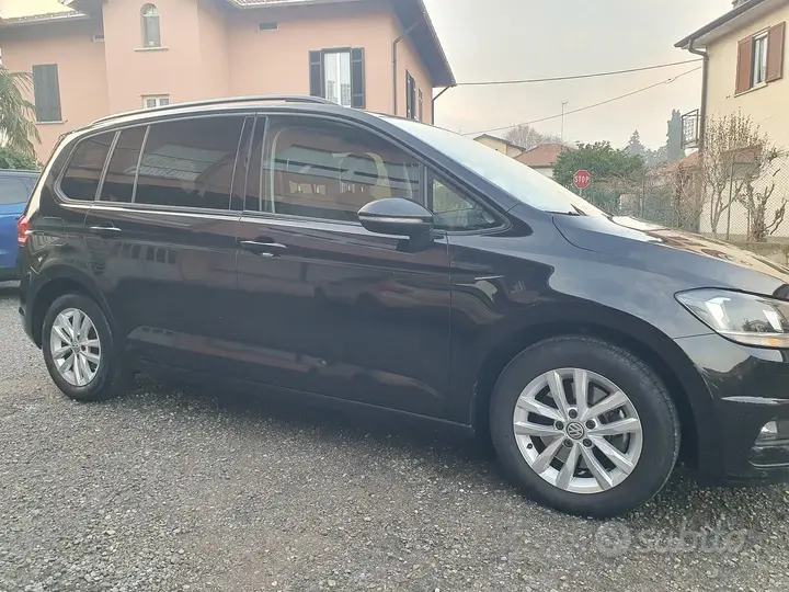 Volkswagen Touran 2018 photo 4