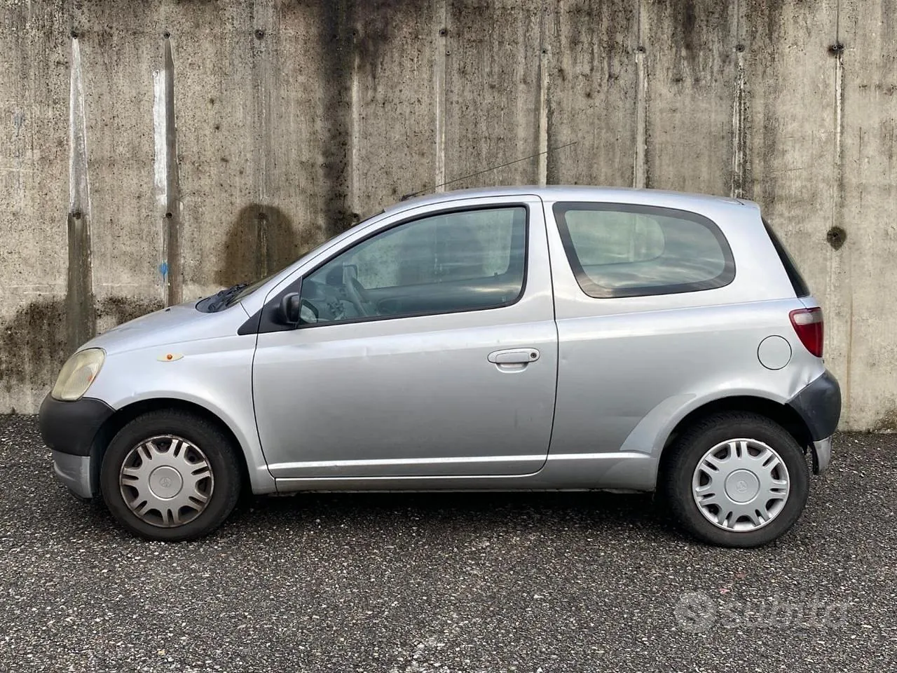 Toyota Yaris 2002 photo 4