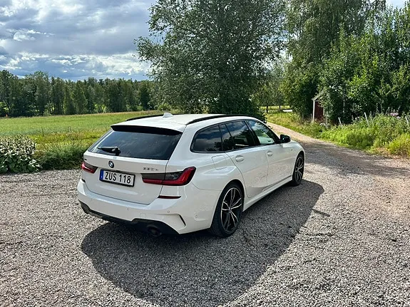 BMW 330E 2021 photo 4