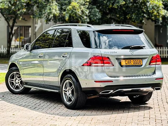 Mercedes-Benz Gle 250D 2016 photo 2